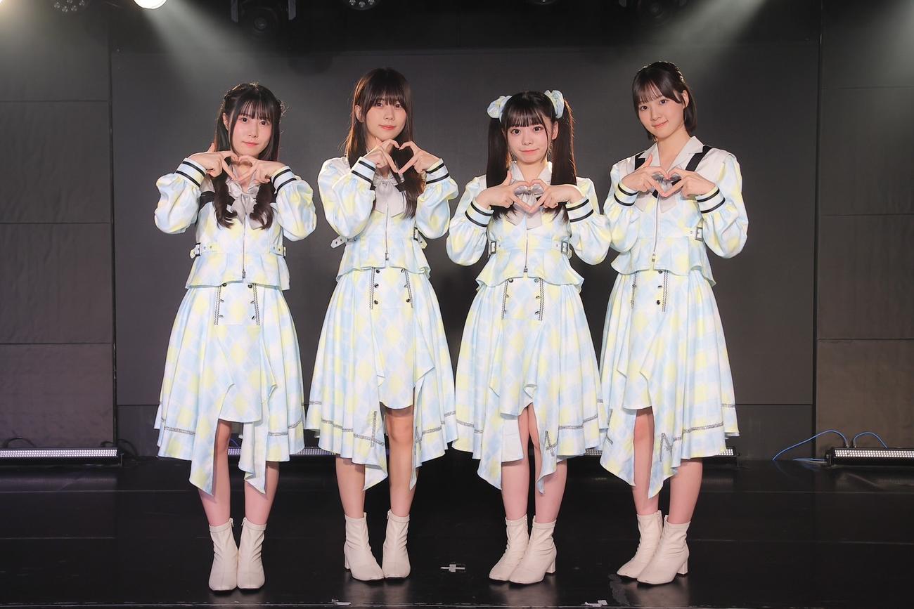 新生ラストアイドルからの改名を発表したmy fav（マイファブ）。左から黒瀬梨花、西村瑠華、園田一花、古松華　（C）GATE