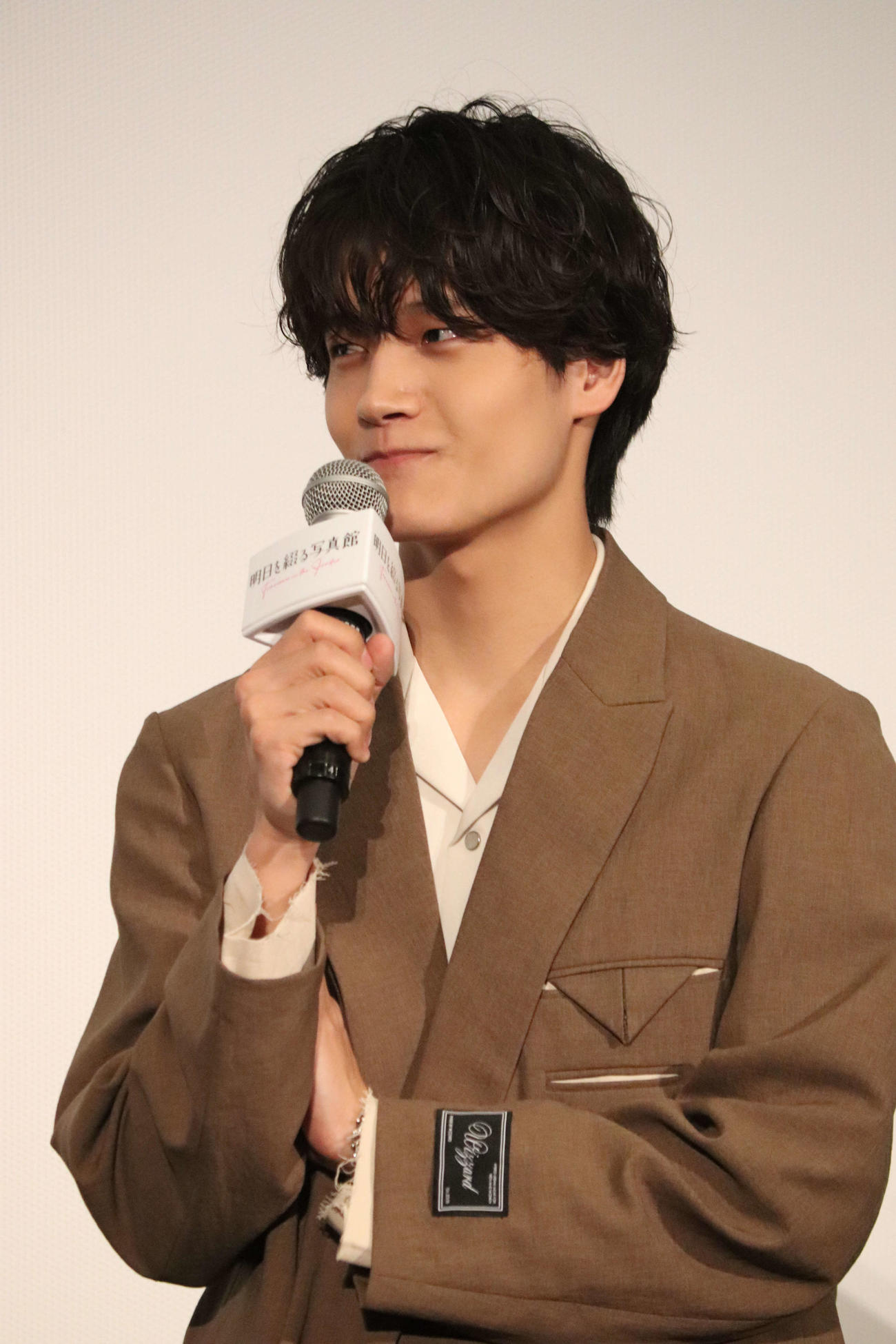 映画「明日を綴る写真館」大ヒット御礼舞台あいさつに出席した佐野晶哉（撮影・加藤理沙）