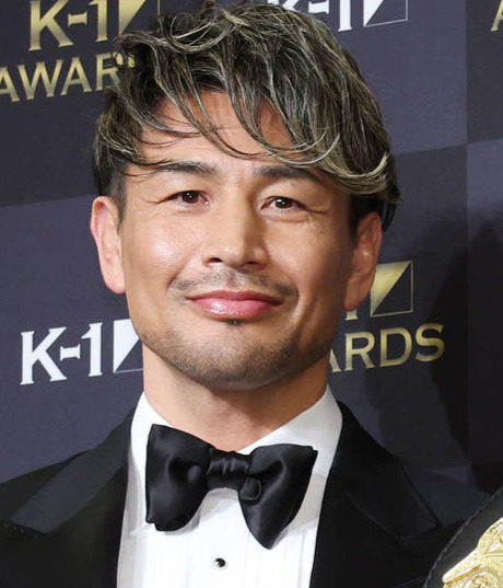 魔裟斗、妻矢沢心と12歳長女の３ショット　ファン「確定で美人」「どんどん素敵に」
