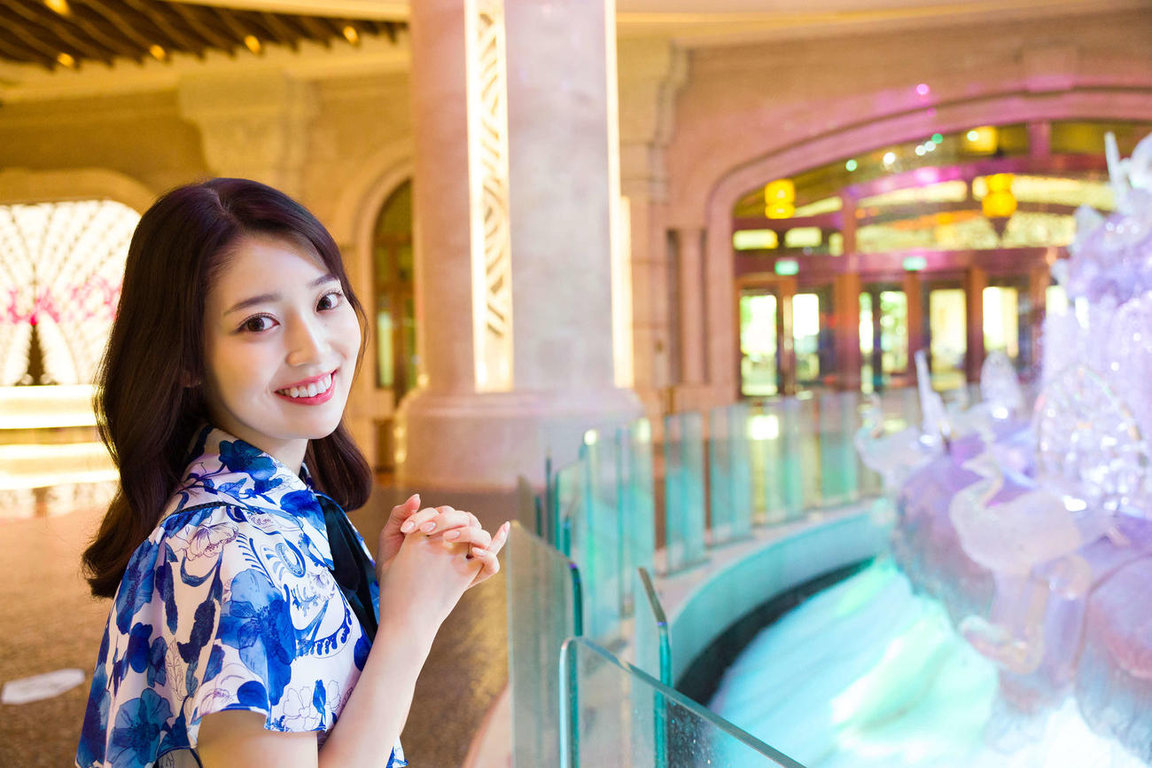 乃木坂46阪口珠美の初写真集「青いバラ」（撮影・Takeo Dec.）