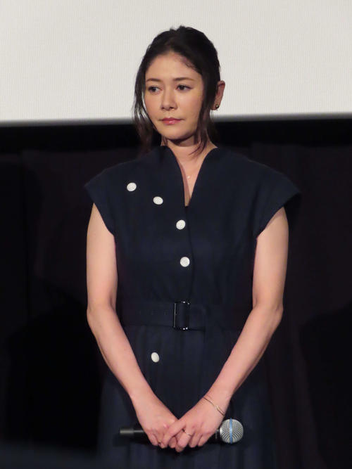 真木よう子、体調復調し舞台あいさつ登壇　共演者を「内側から出る色気がハンパない」と絶賛