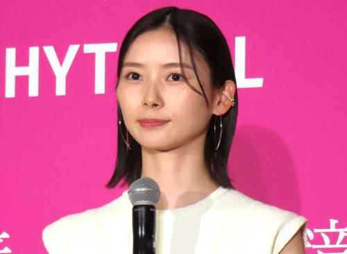 朝日奈央「以前は自信がなくて」１日で150回鏡チェック、前を向けたきっかけは「ほくろ除去」