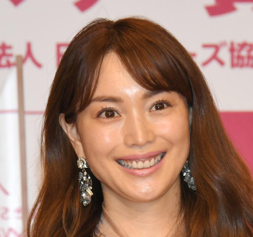 蛯原友里「会えちゃったー」同郷のカリスマモデルと初対面「雑誌でも見れない」貴重な２ショット