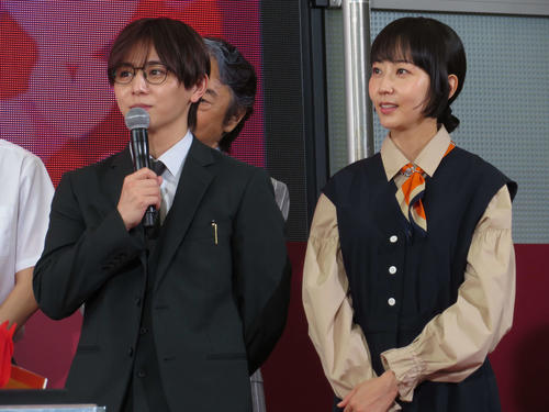 山田涼介、JUMPメンバーと文化祭でほろ苦「プロが恥ずかしながら…」木南晴夏ら学生時代回顧