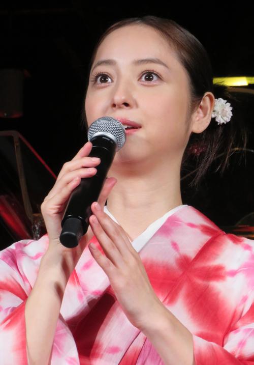 佐々木希「金魚はいやしをくれます」　暑い夏は浴衣で子どもと夏祭りに行きたい