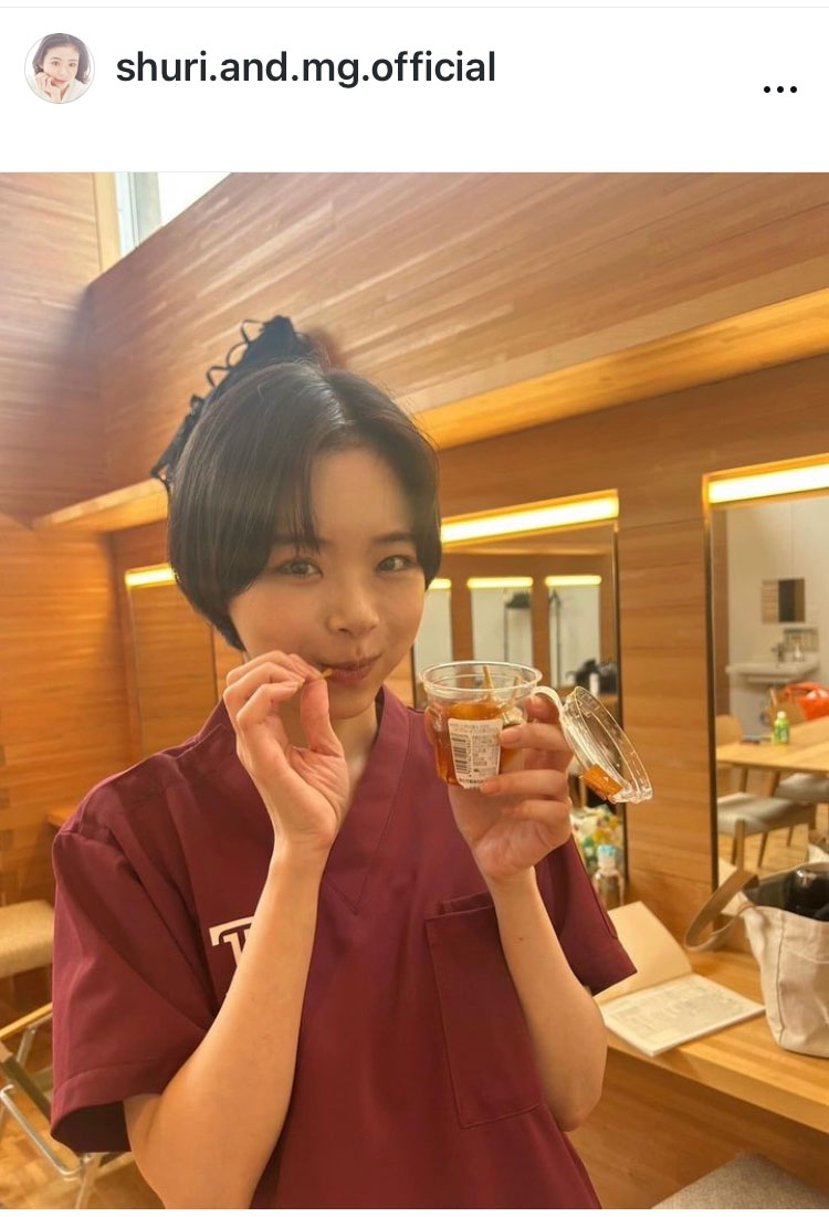 趣里のインスタグラムから