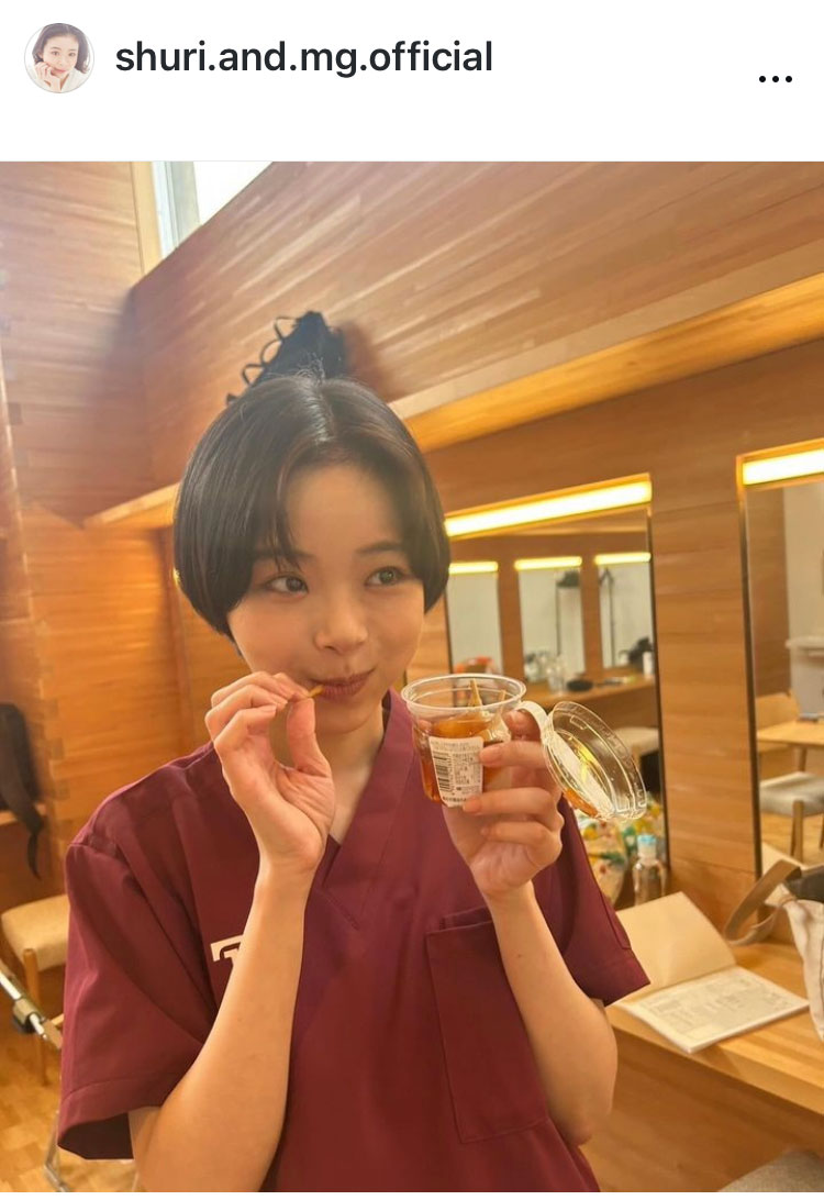 趣里のインスタグラムから