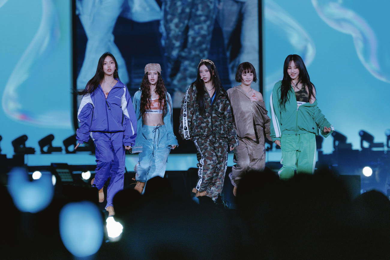 東京ドームライブを行ったNewJeans（C）2024 ADOR. All Rights Reserved.