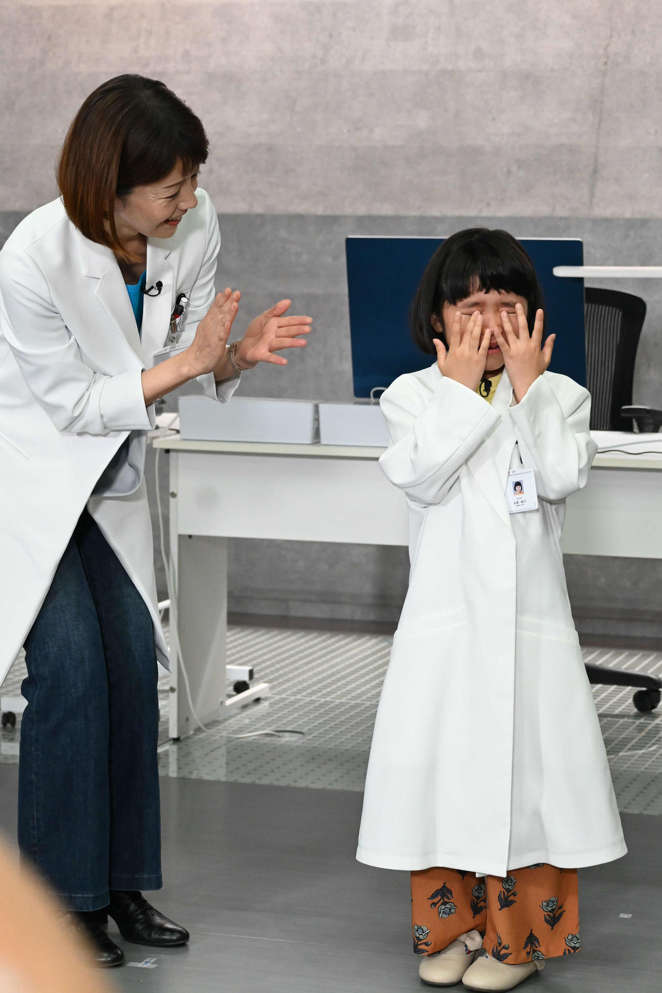 沢口靖子（左）からの「科捜研の女」への出演オファーに感極まる宣伝大使に就任した永尾柚乃（撮影・松浦隆司）
