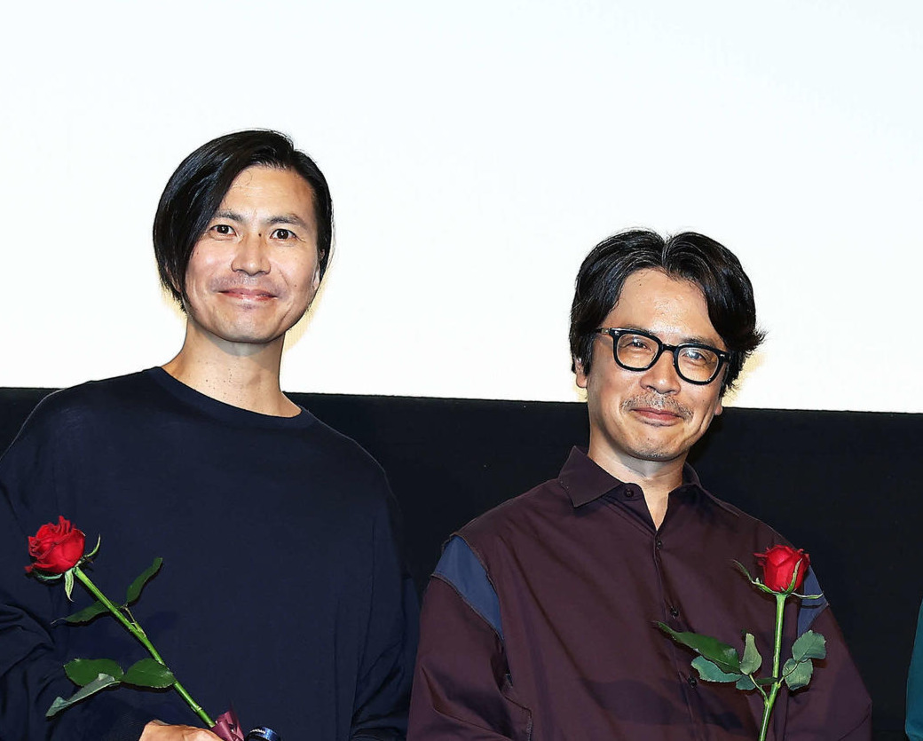 くるり佐藤征史、岸田繁（右）（2023年9月撮影）