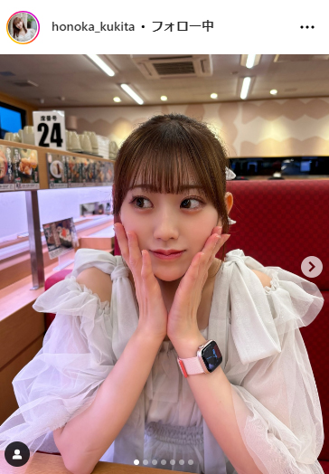 フジコーズ久木田帆乃夏「肩チラ見せ」ショット公開　回転ずし店で絶対頼むメニューとは？