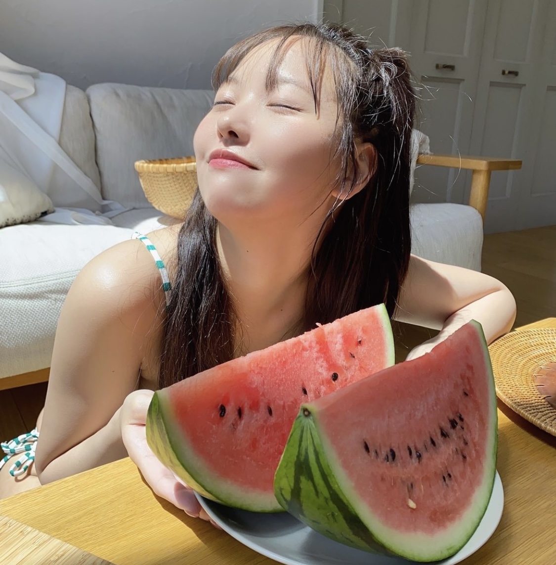 本郷柚巴のインスタグラムから