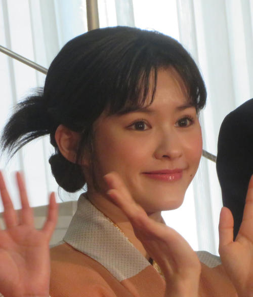 昆夏美、33歳バースデー「私は人に恵まれているなと最近改めて感じます」感謝をつづる