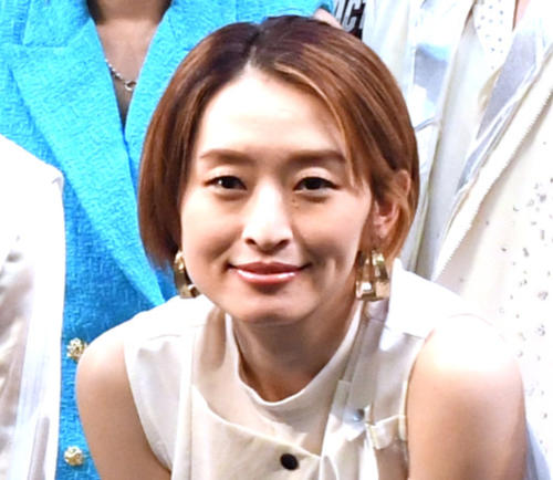島袋寛子、オフショットに反響　「全然昔と変わらんやんけ」