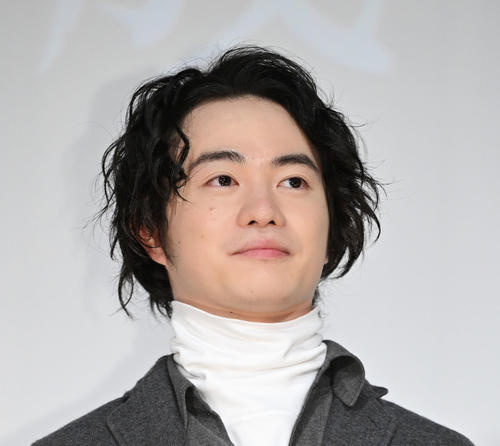 「ブギウギ」ピアニスト役の人気俳優、自作ケーキで誕生日祝う「28歳も自分らしく表現」