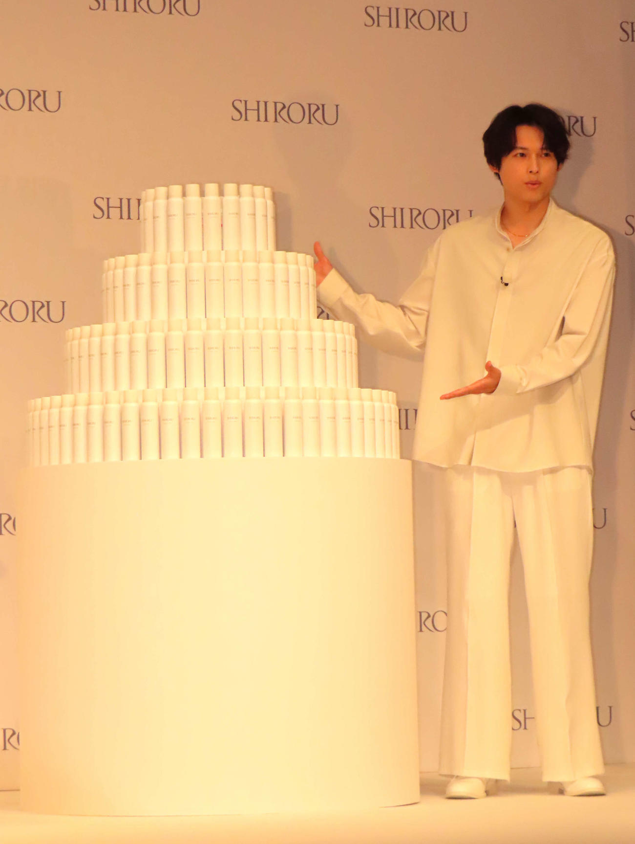炭酸泡洗顔「SHIRORU」ブランドアンバサダー発表会に登壇したSixTONES松村北斗