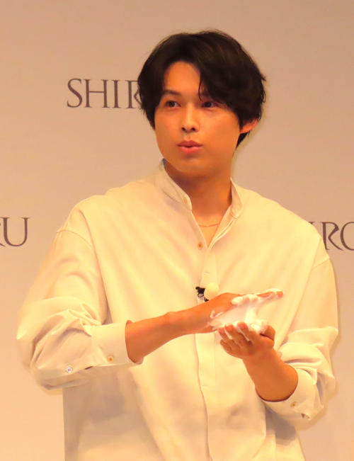 SixTONES松村北斗「ベッドや壁になりたかった」幼少期の個性的な願望明かして和ませた