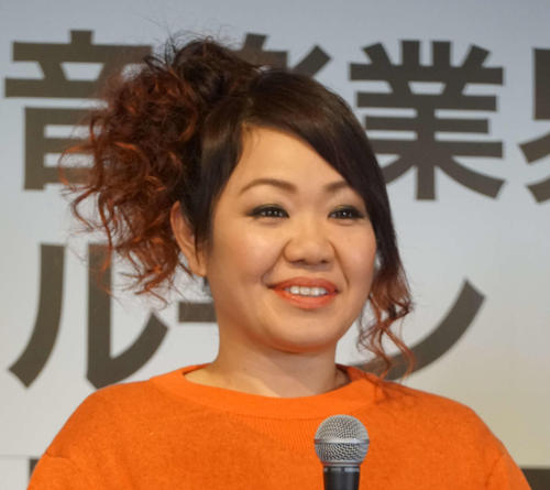 ホルモン・ナヲ「人生初タツーを入れました」変身した姿に「どこのアンジェリーナジョリーかと」