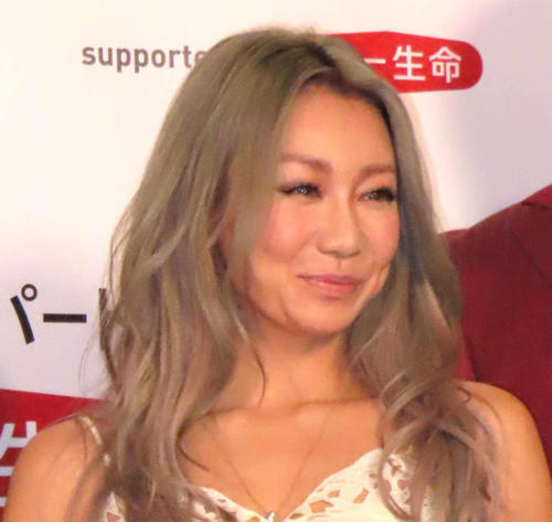 倖田来未、美脚まぶしい私服ショットに称賛の声「イケてるレディ！」「オーラありまくり！！ 」