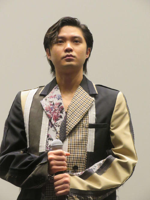 磯村勇斗「寝転がっている時、ジョジョのように…」アニメ映画でキャラの動きをしながらアフレコ