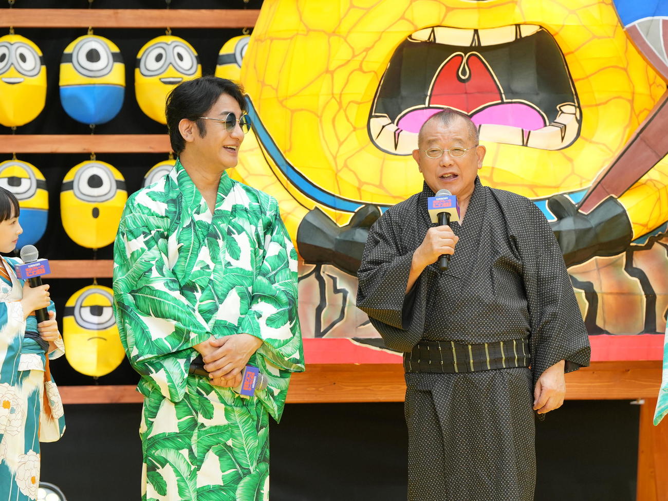 「怪盗グルーのミニオン超変身」超夏祭りイベントに臨む片岡愛之助（左）と笑福亭鶴瓶（撮影・小沢裕）