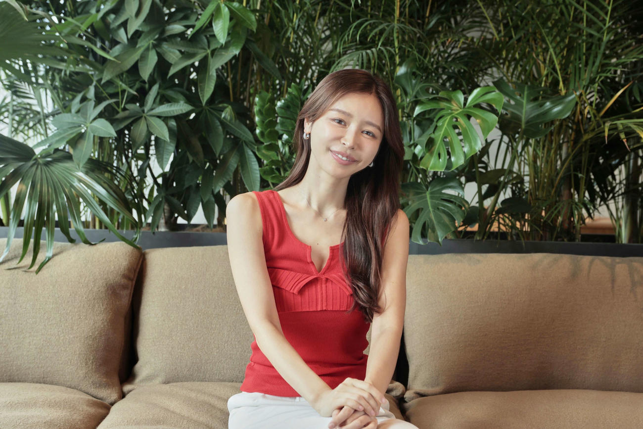 オンラインコミュニティー「Kubire Salon」をオープンする加治ひとみ