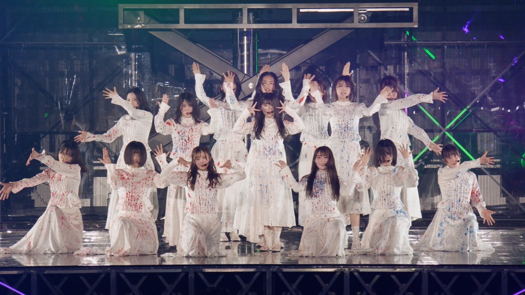 東京ドーム公演で新曲「自業自得」を初披露した櫻坂46。センターは山下瞳月