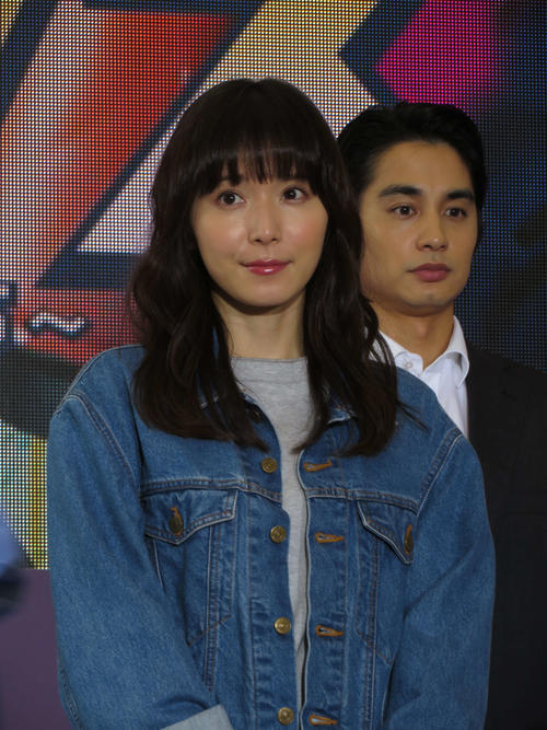 新婚ほやほや松岡茉優「口角ちぎれそう」滝沢カレンは号泣　サンボマスターのサプライズ登場に涙