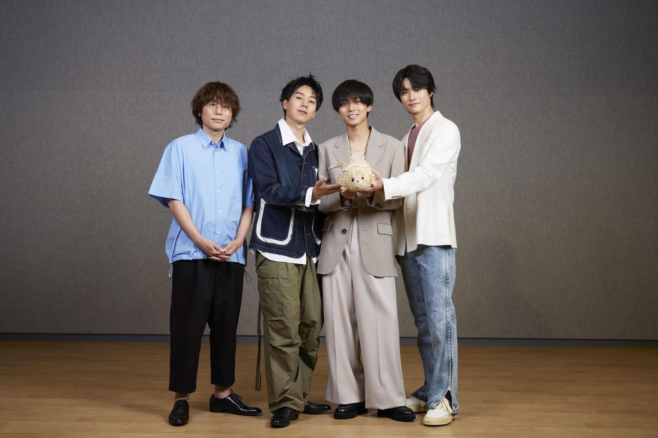 アニメーション映画「ふれる。」の、左から長井龍雪監督、坂東龍汰、永瀬廉、前田拳太郎