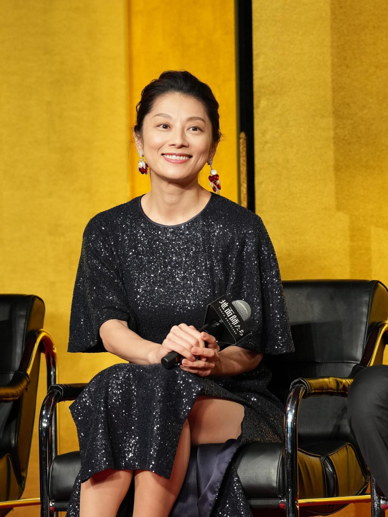 Netflixシリーズ「地面師たち」完成報告会に臨む小池栄子（撮影・小沢裕）