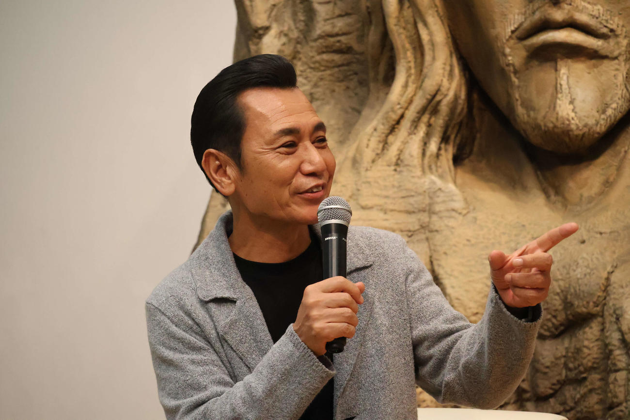 北斗の拳原画展への思いを語った原哲夫氏（撮影・阪口孝志）