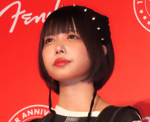 あのちゃん就寝前？レアショット、白目をむく姿に「この表情でかわいいってどういうことなのお」
