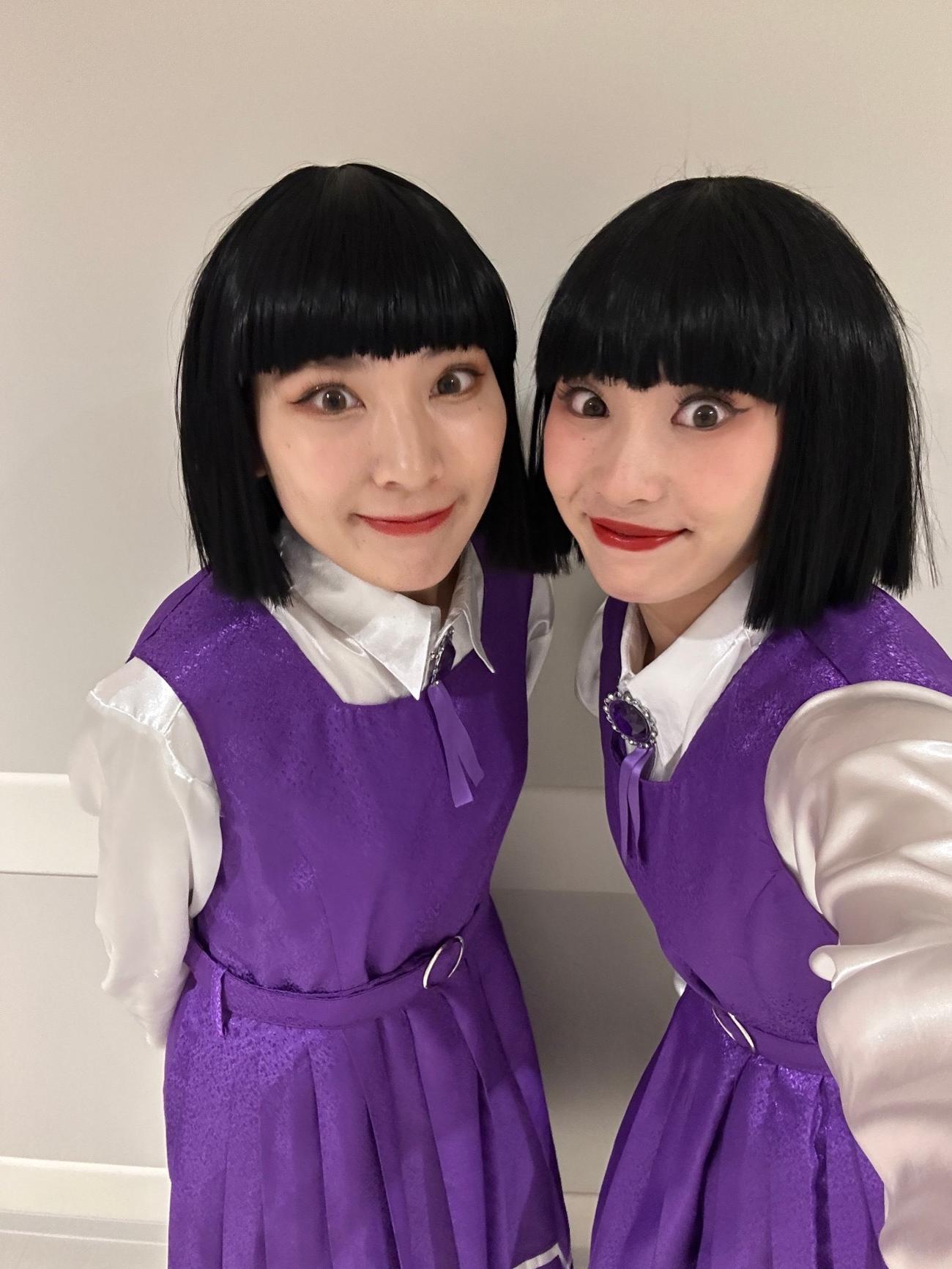 全国ツアー「－宣戦布告－」を振り返ったアバンギャルディのnagano（左）とsono