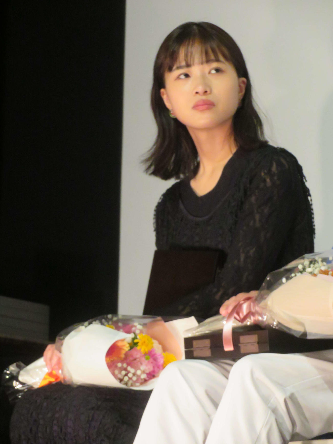 日本映画プロフェッショナル大賞授賞式に登壇した新人監督賞受賞の金子由里奈監督（撮影・村上幸将）