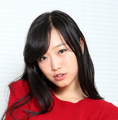 佐々木心音「じーちゃんの命日である七夕にご報告」鹿野裕介と結婚