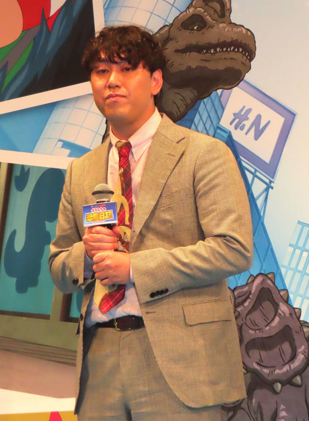 「映画クレヨンしんちゃん　オラたちの恐竜日記」完成披露試写会に登壇したオズワルド畠中悠