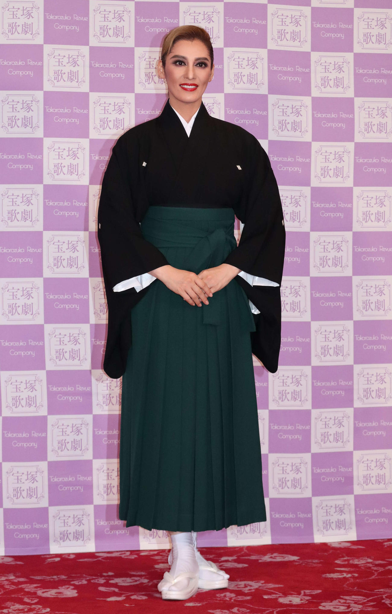 退団記者会見を行った月組トップ月城かなと