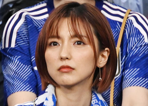 真野恵里菜「第一子を出産しました」夫のJ1鹿島アントラーズ柴崎岳の立ち会いに感謝