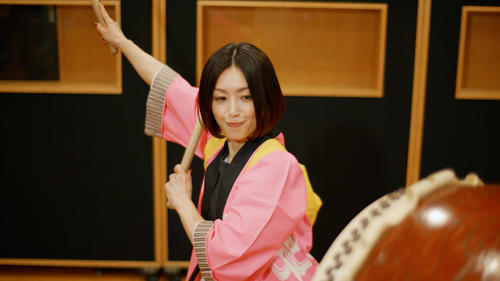 酒井法子、36年ぶりレコーディングで和太鼓たたいて名曲「のりピー音頭」復活