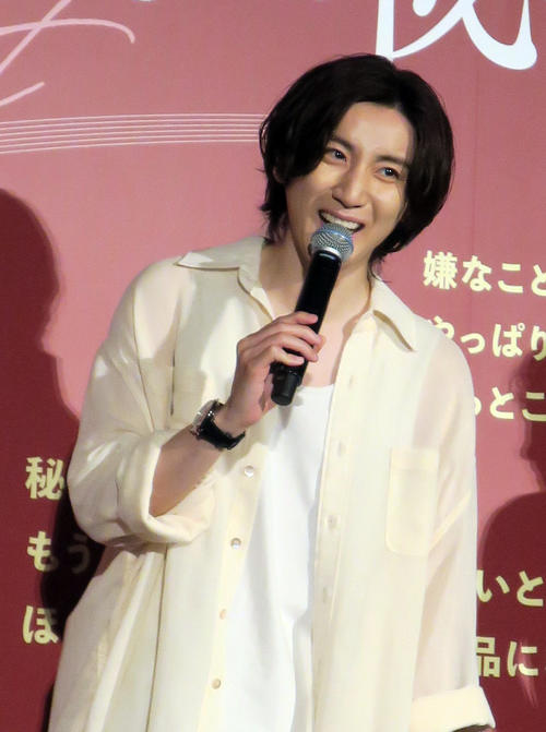 SixTONES京本大我、坂口涼太郎からの一発ギャグのムチャぶりも「よろシークレット」