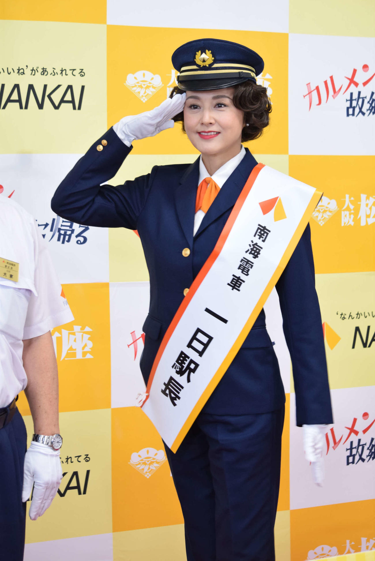 南海なんば駅の1日駅長を務めた藤原紀香（撮影・阪口孝志）
