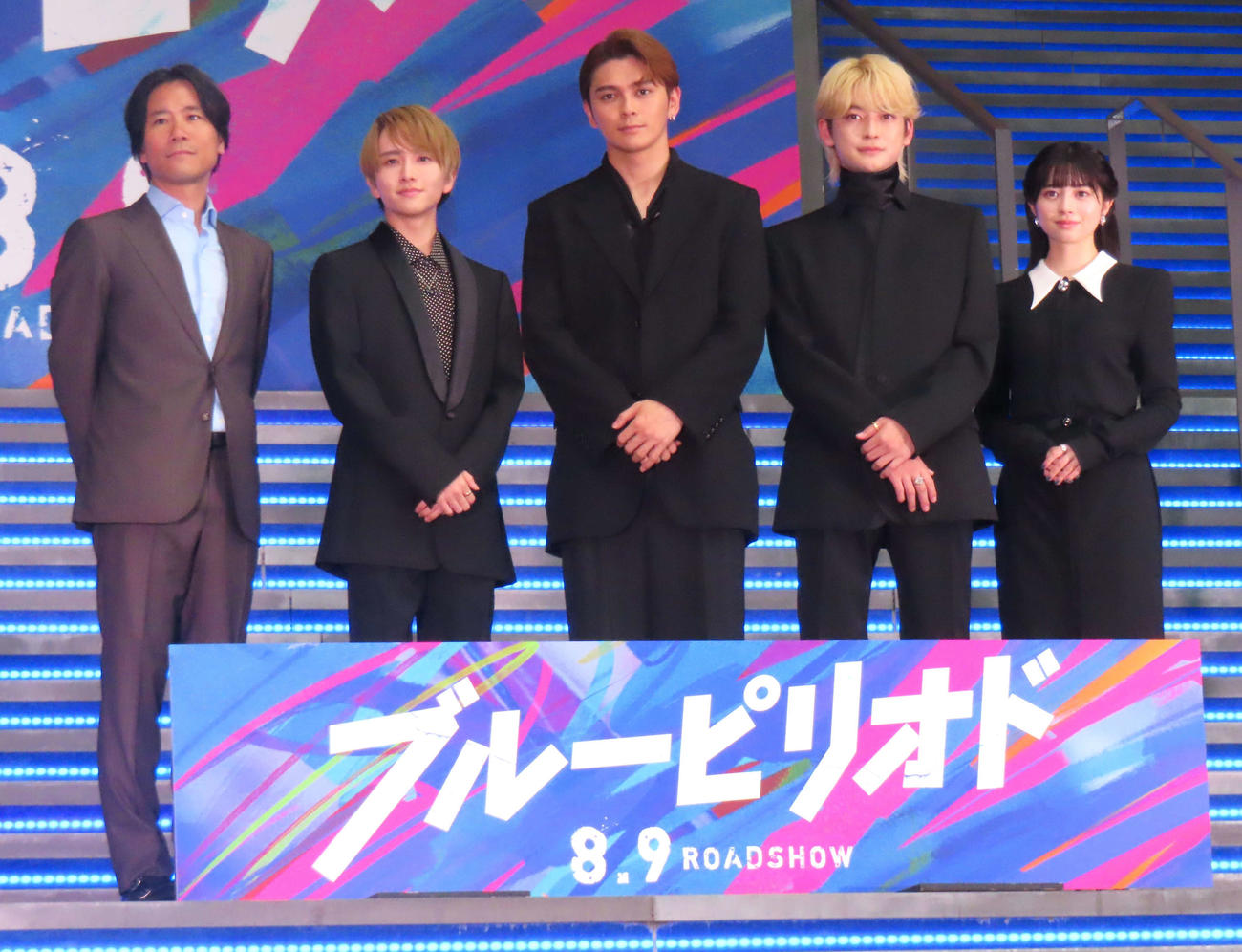 映画「ブルーピリオド」渋谷プレミアに出席した、左から萩原健太郎監督、板垣李光人、眞栄田郷敦、高橋文哉、桜田ひより