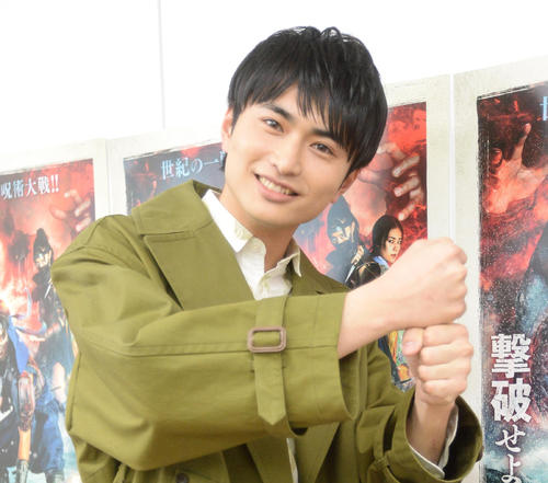平野宏周「７・10」ウルトラマンの日に巨大！大迫力ウルトラ写真公開、20年には「Ｚ」主演
