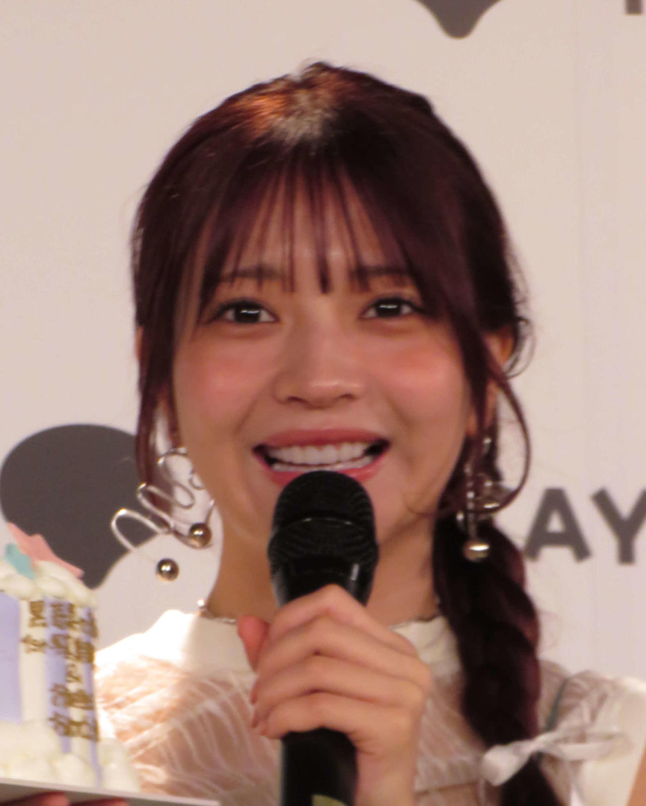 黒嵜菜々子（2024年5月撮影）