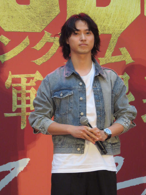 山崎賢人12日公開「キングダム－」前夜祭イベントに出席「ここに立てているのがうれしいです」