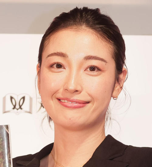 木下優樹菜、交際相手の三幸秀稔が現役引退発表「お疲れ様」