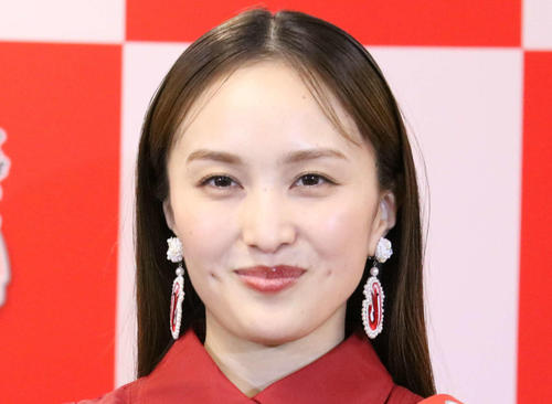 百田夏菜子、５歳頃の写真添え「29→30　何も変わらなそうで何か変わりそうな不思議な瞬間」