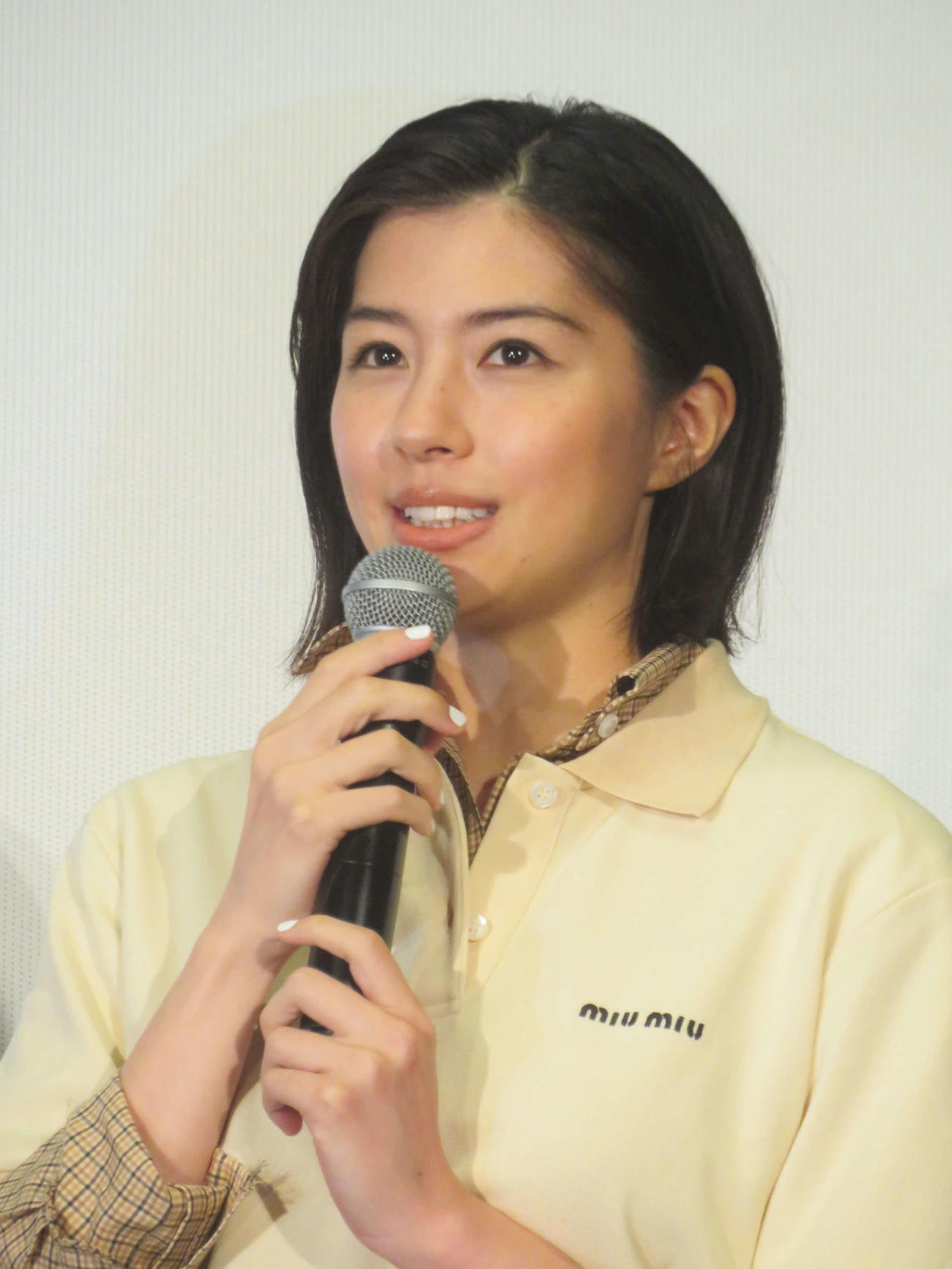 映画「キングダム　大将軍の帰還」初日舞台あいさつに出席した佐久間由衣