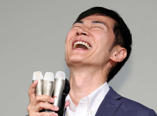 石丸伸二氏、村重杏奈からCM中「彼女いるんですか」と聞かれ笑顔「ナンパされてる感じですね」