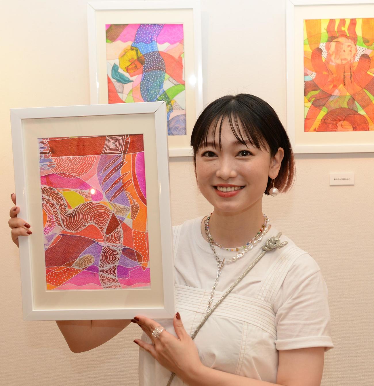 代官山のギャラリー「UPSTAIRS GALLERY」で個展「アイのイロ展　vol．2」を開催している西田あい